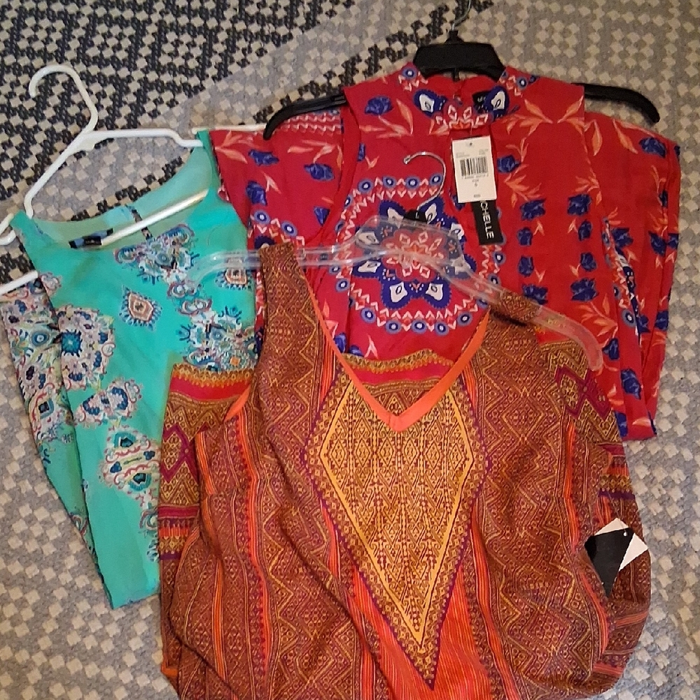 Red and Blue Patterned Women's Dresses Perfect For Weddings